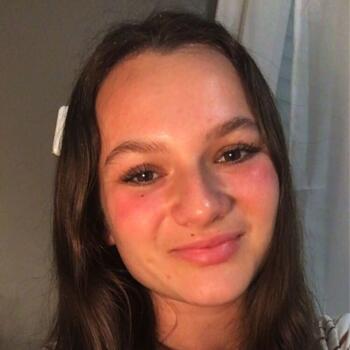 Babysitter in Vadenay: Jade