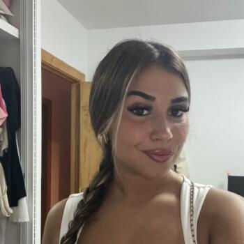 Babysitter in San Roque: Irene