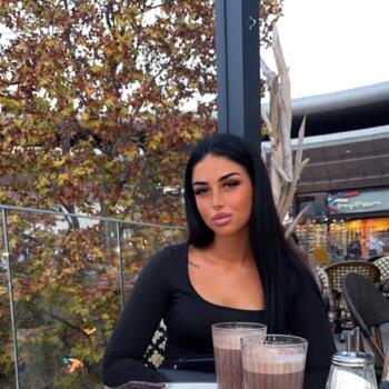 Babysitter in Valergues: Alexandra