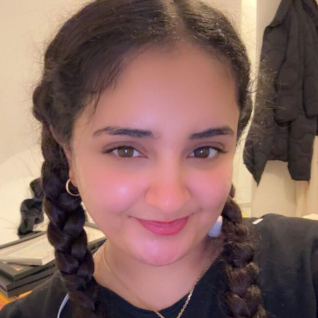 Babysitter in Carpiquet: Najlaa