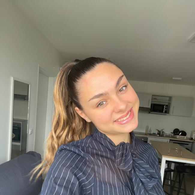 Babysitter in Massy: Charline