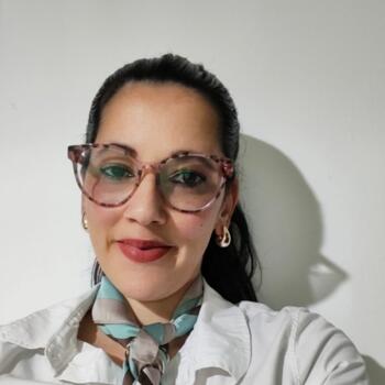 Babysitter in Vialonga: Andreia