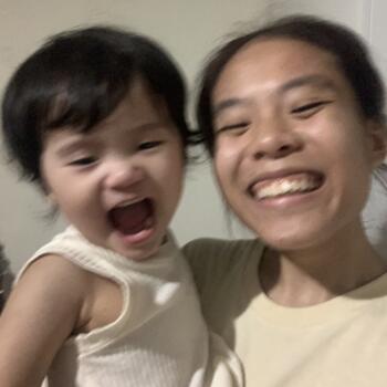 Babysitter in Singapore: Sheena