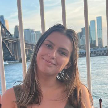 Babysitter in Auckland: Hannah