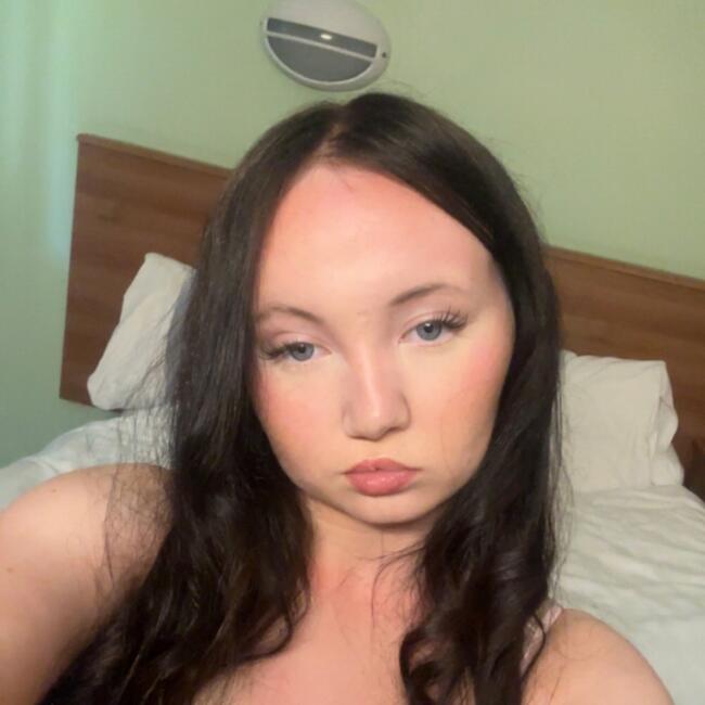 Babysitter in Birmingham: Hannah