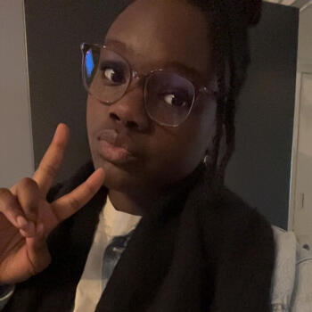 Babysitter in Taverny: Aurore