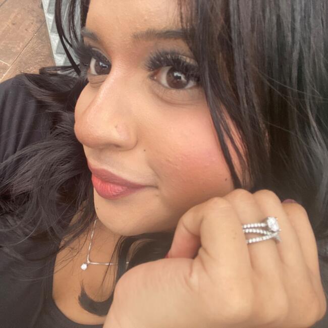 Babysitter in Woodlands: Aveena