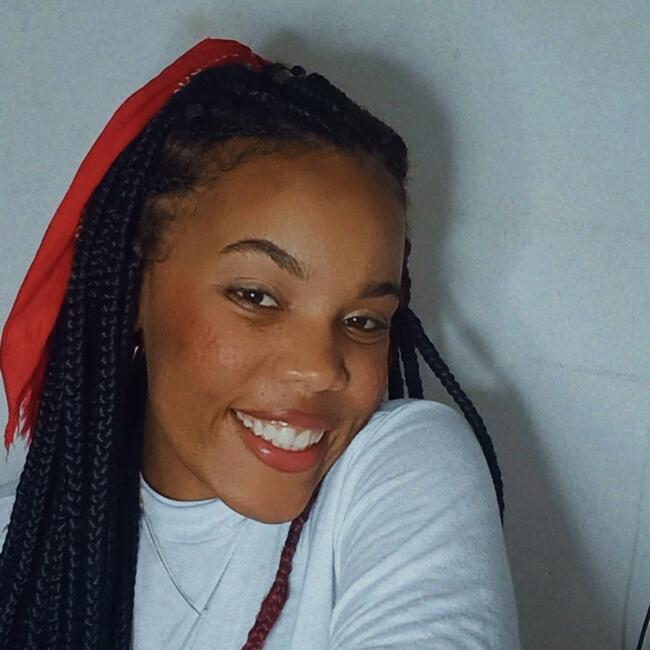 Babysitter in São Pedro da Aldeia: Emelli