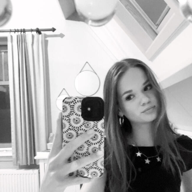 Oppas in Ammerstol: Nicole