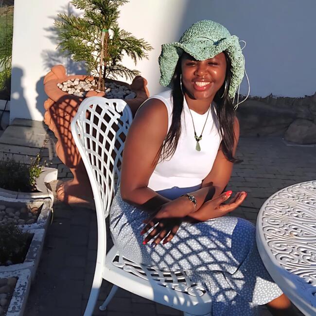 Babysitter in East London: Noludwe