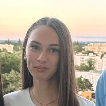 Babysitter in Pau: Jade