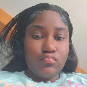 Babysitter in Morant Bay: Asscia