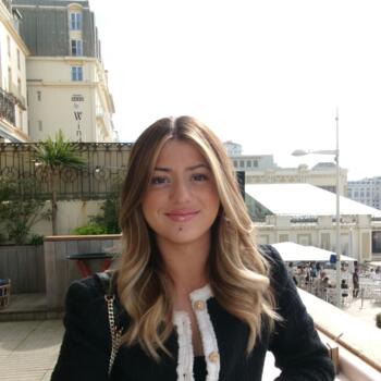 Babysitter in Anglet: Mila