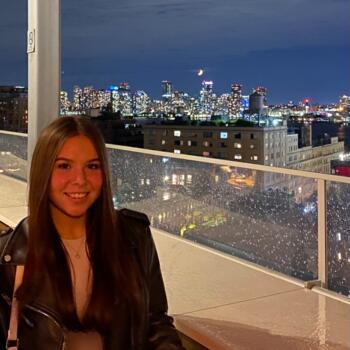 Babysitter in Galway: Eve