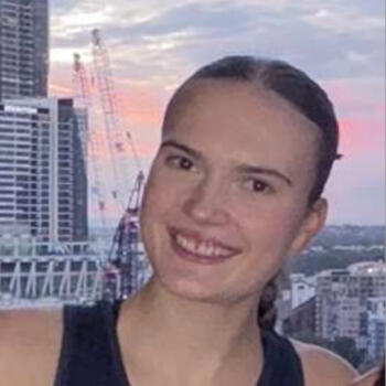 Babysitter in Melbourne: Holly