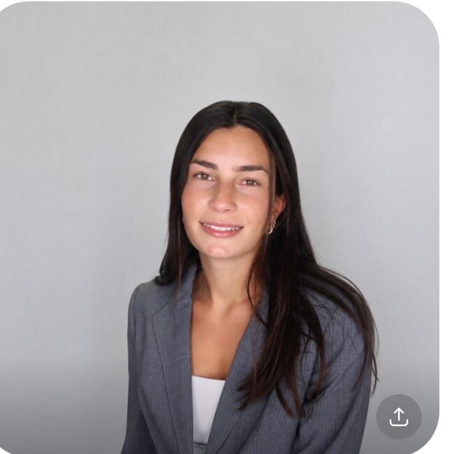 Babysitter in Sydney: Mira