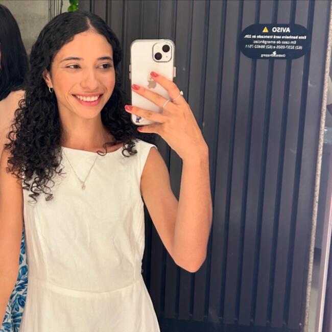 Babysitter in Goiânia: Mel