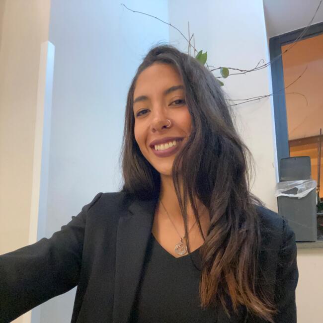 Babysitter i København: Yamila por