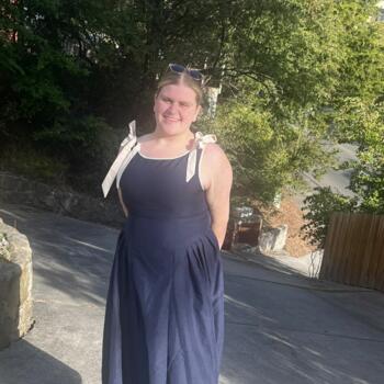 Babysitter in Hobart: Ashley