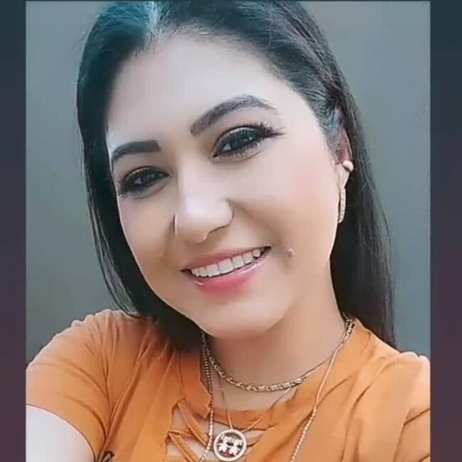 Babysitting job in Divinópolis: Brenda