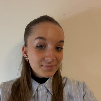 Babysitter in Valenciennes: Leelou