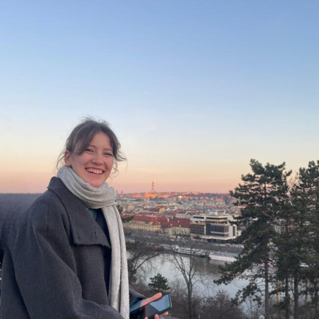 Babysitter in Blégny: Clémence