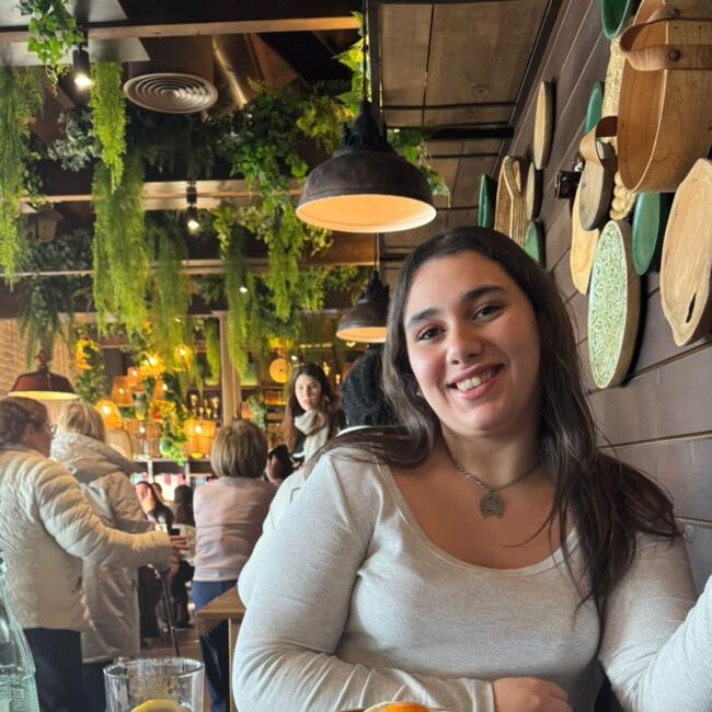 Babysitter in Benedita: Ana