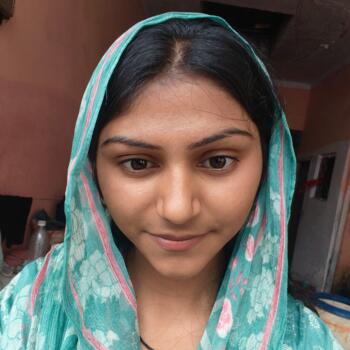 Babysitter Delhi: Manisha