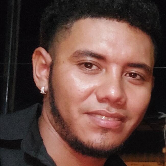 Niñera en Manta: Carlos esteven