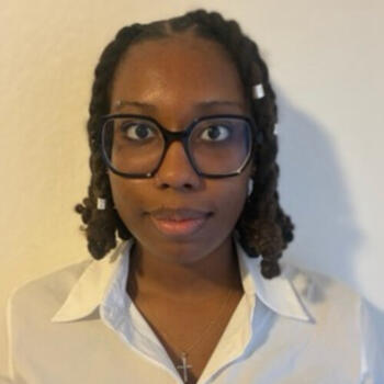 Babysitter in Courbevoie: Nolwenne