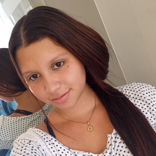 Babysitter in Curitiba: Yosrennys febith