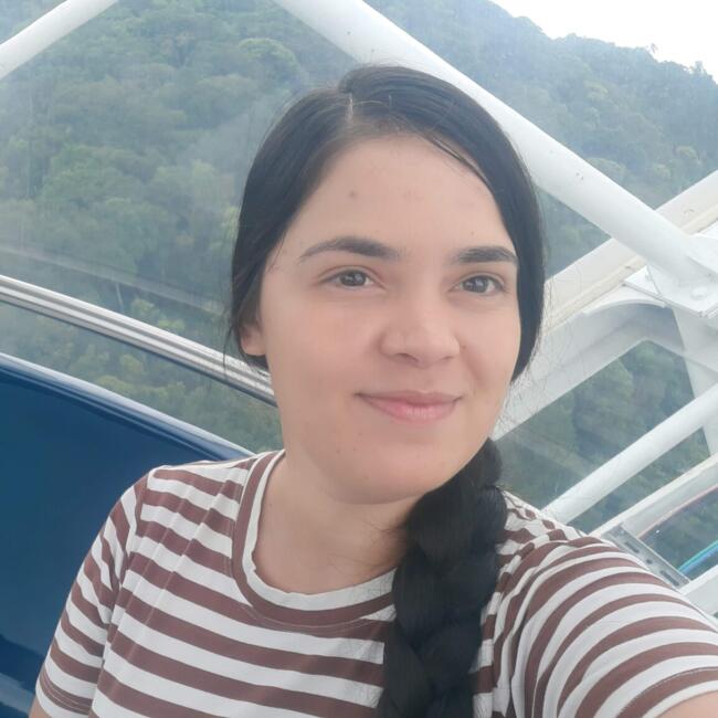 Babysitter in Araçatuba: Sharon