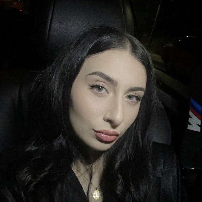 Babysitter in Livádia: Marina