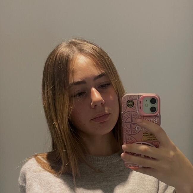 Babysitter in Rouen: Noéline