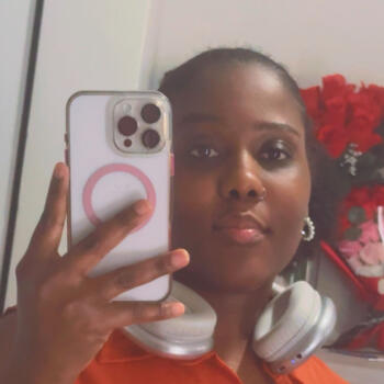 Babysitter in Montreal: Elrica