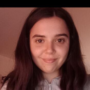 Babysitter in Montluçon: Hina