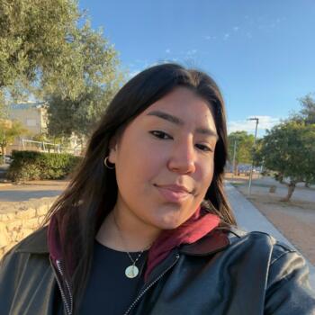 Babysitter in Torrent: Leomary