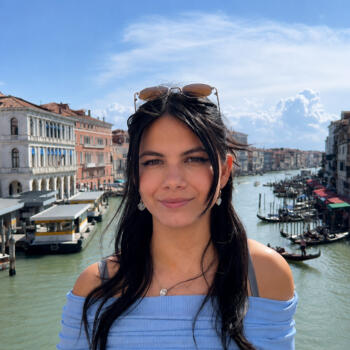 Nanny Alboraya: Adriana