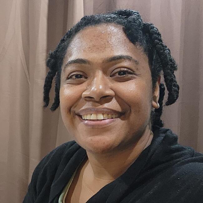 Babysitter in Sydney: Emi