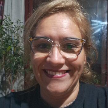 Babysitter in Los Andes: Laura