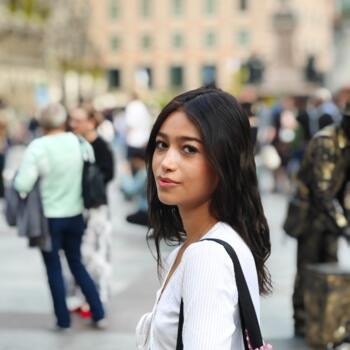 Offenbach的保母: Gabriela