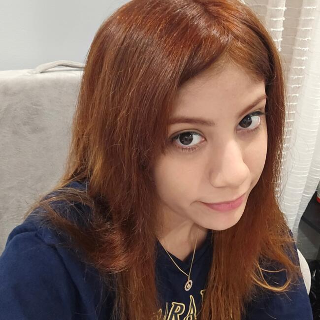 Babysitter in Levittown: Mia