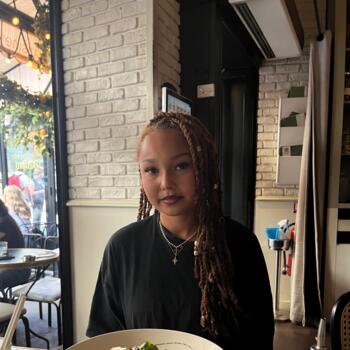 Babysitter in Eysines: Shynis
