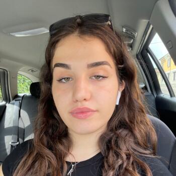 Babysitter a Broni: Angelica