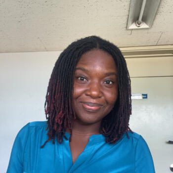 Babysitter in Adenta: Emefa