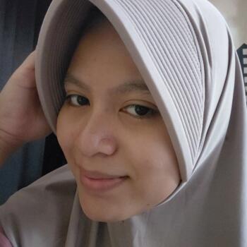Babysitter in Jakarta: Nurkholifatunnisa