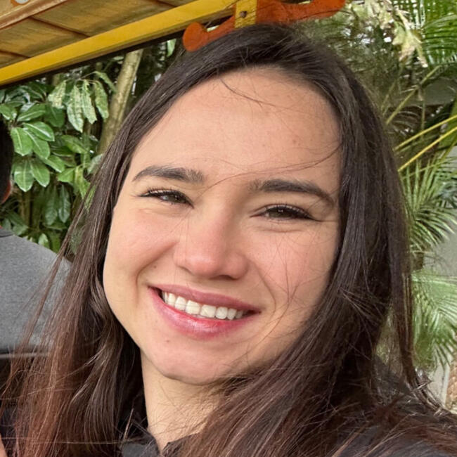 Babysitter in Camboriú: Jaqueline