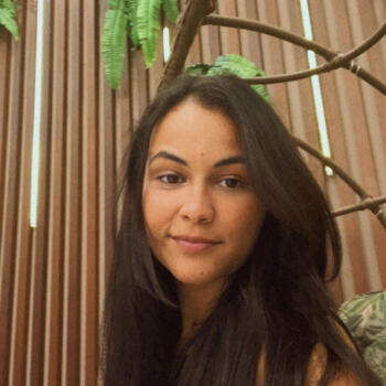 Babysitter in Centro (fpolis): Jamile