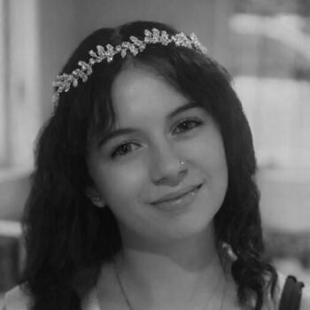 Babysitter in Farmall: Erin