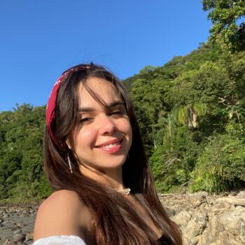 Babysitter in São Sebastião: Thais